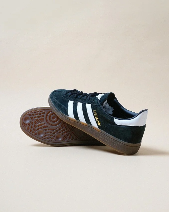 Кроссовки унисекс adidas Originals Handball Spezial Black/Cloud White/Gum