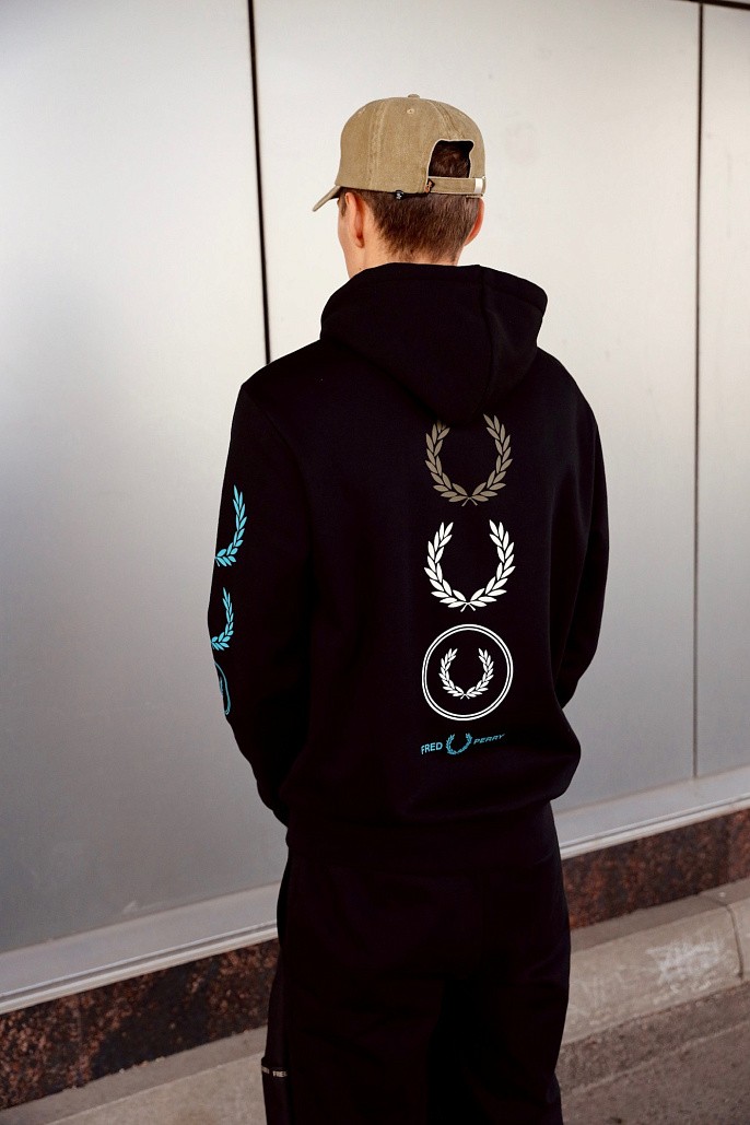 Толстовка Fred Perry Graphic Branding Hooded Sweats