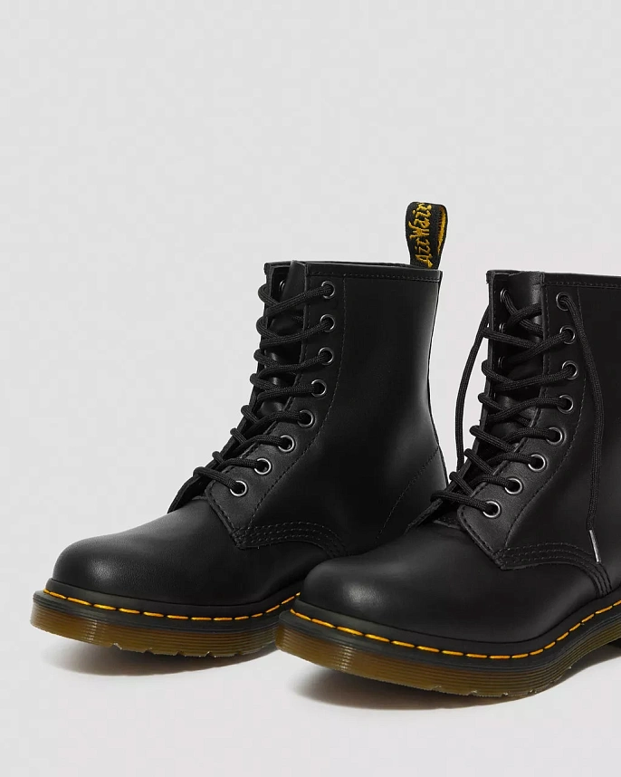 Ботинки женские Dr. Martens 1460 Women's Nappa Leather Lace Up Boots