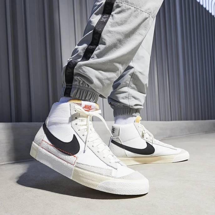 Кроссовки Nike Blazer Mid '77 Pro Club White/Light Bone/Summit White/Black