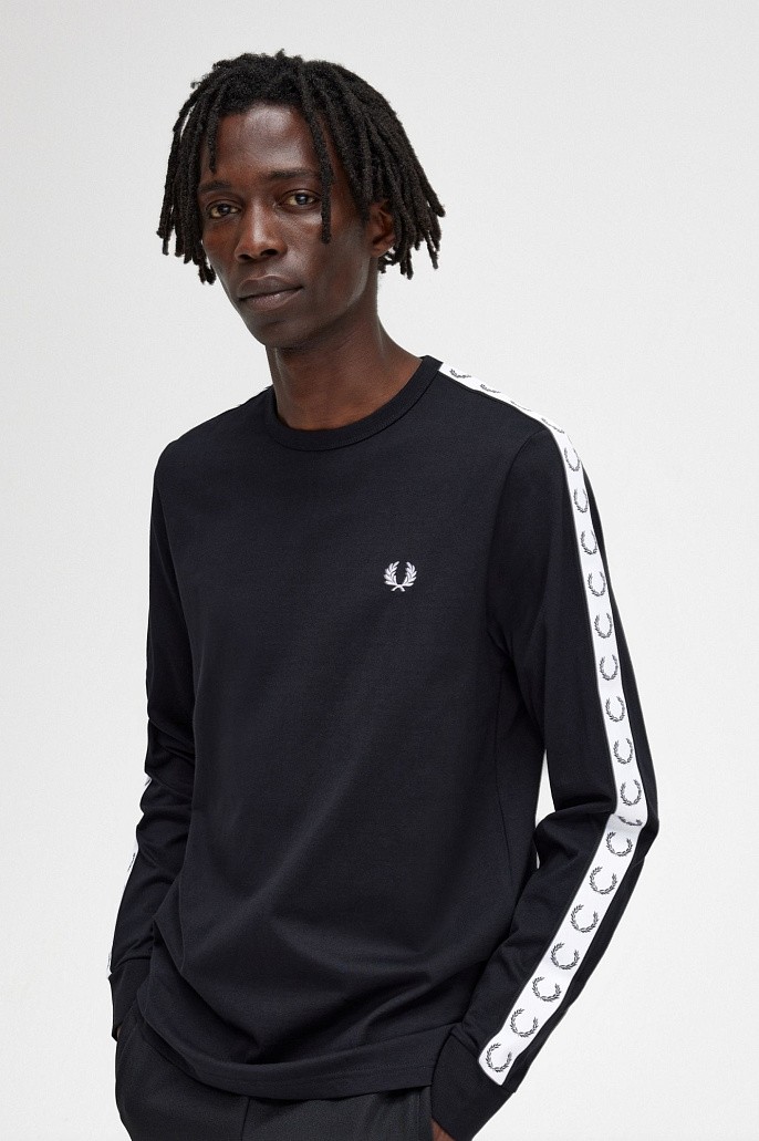 Лонгслив Fred Perry Taped Long Sleeve T-Shirt